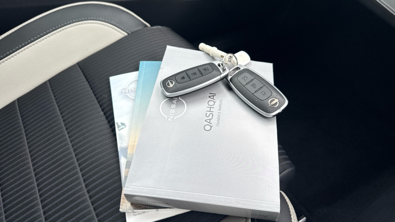 Nissan Qashqai 1.3 DiG-T MH Tekna 5dr Petrol Hatchback